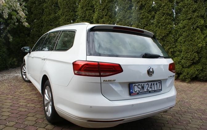 Volkswagen Passat cena 41900 przebieg: 279000, rok produkcji 2015 z Brańsk małe 742